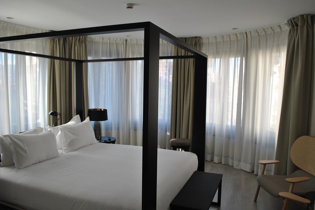 One Shot Luchana Madrid Exterior photo