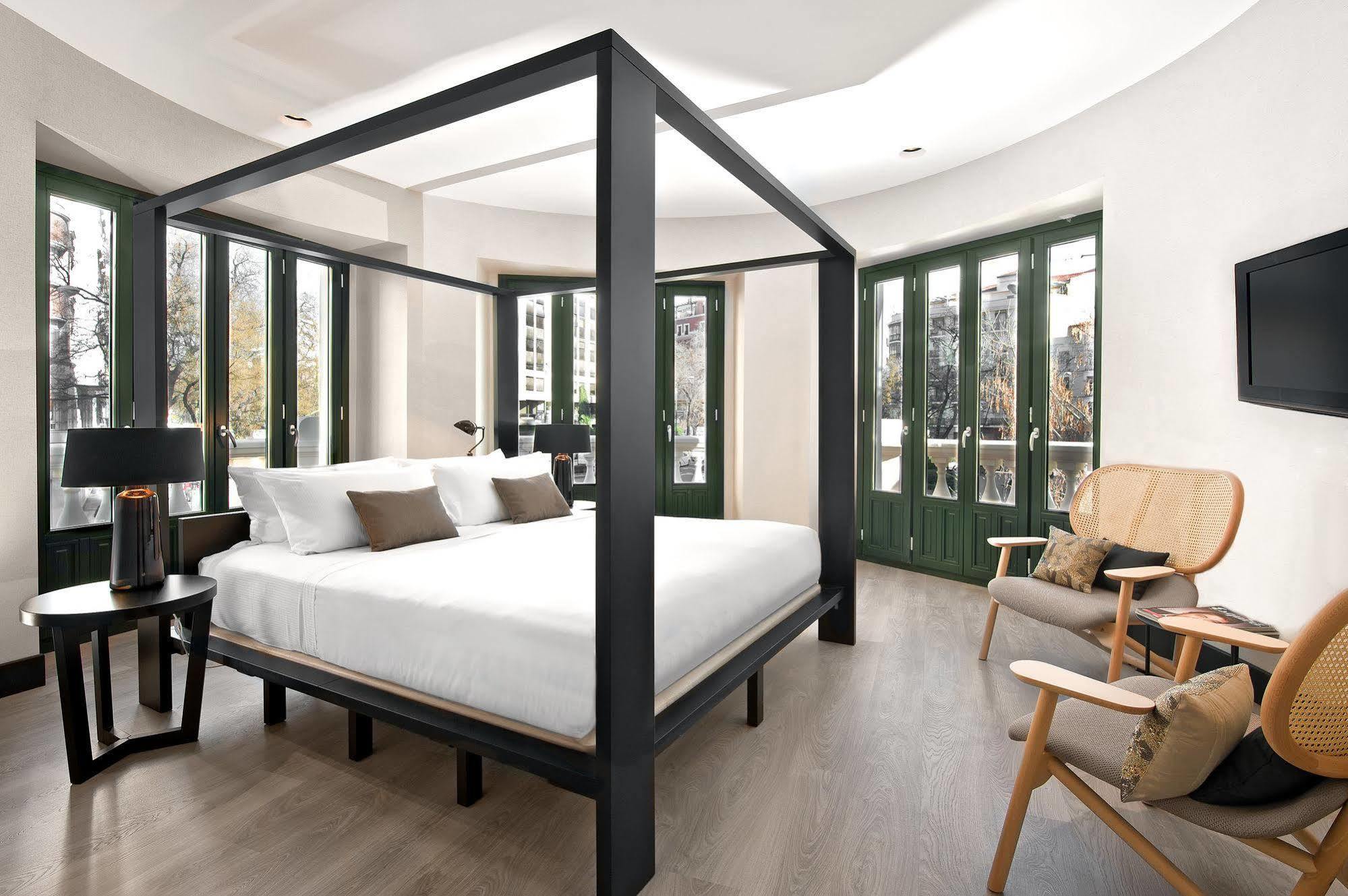 One Shot Luchana Madrid Exterior photo