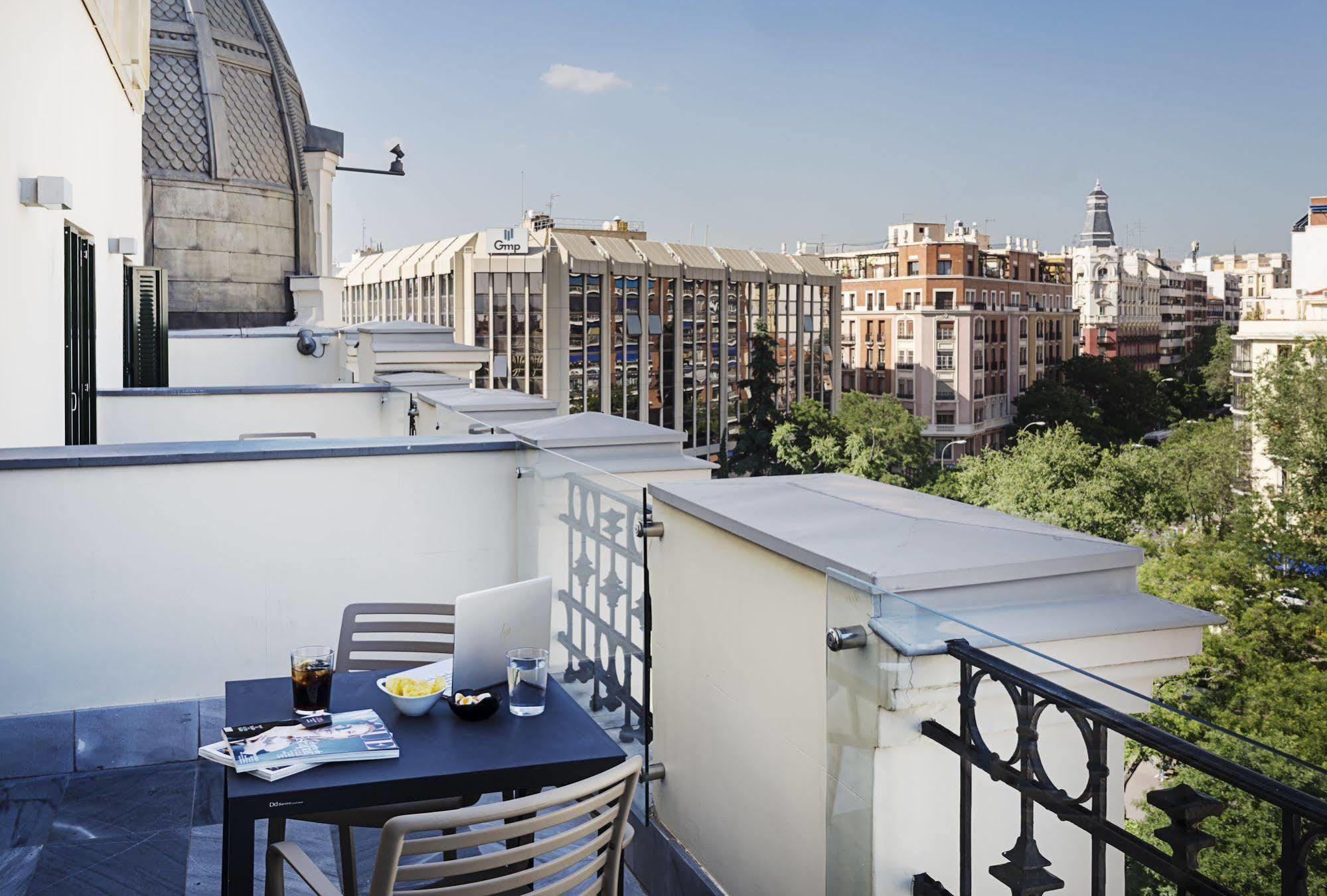 One Shot Luchana Madrid Exterior photo