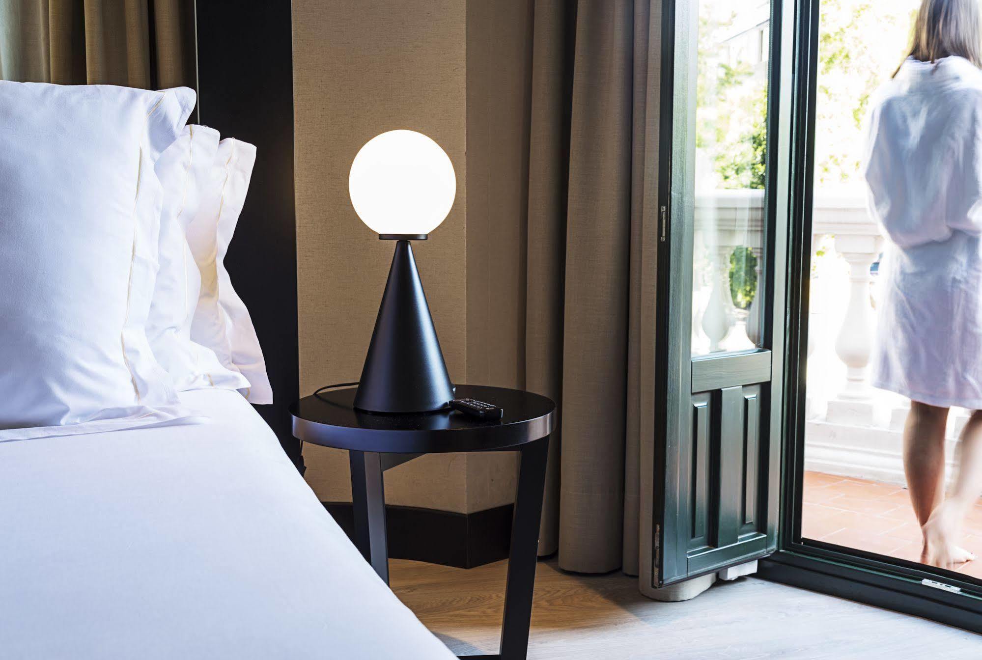 One Shot Luchana Madrid Exterior photo