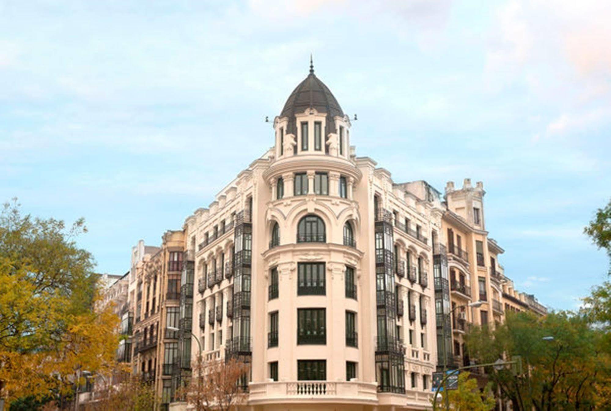 One Shot Luchana Madrid Exterior photo