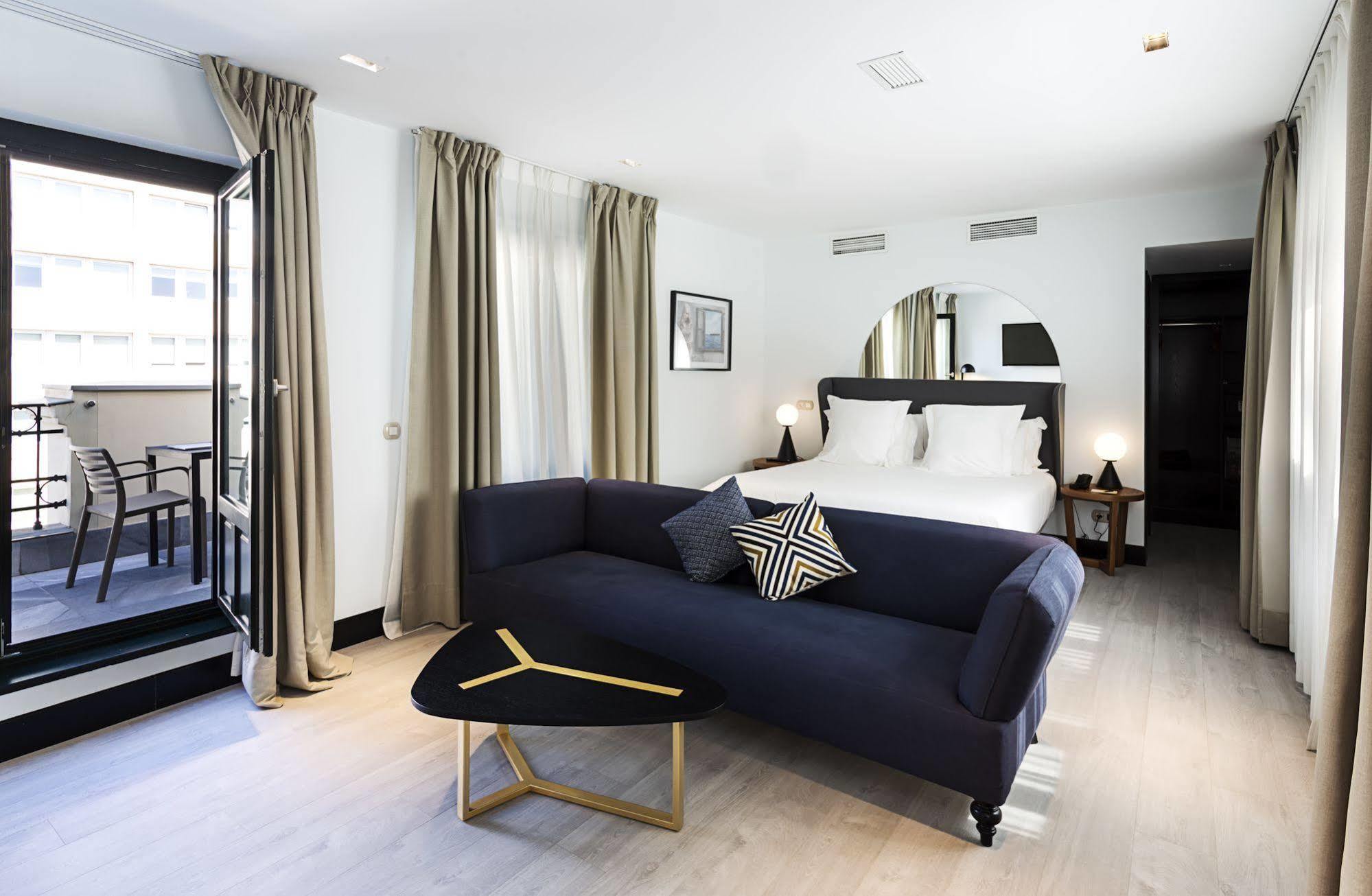 One Shot Luchana Madrid Exterior photo